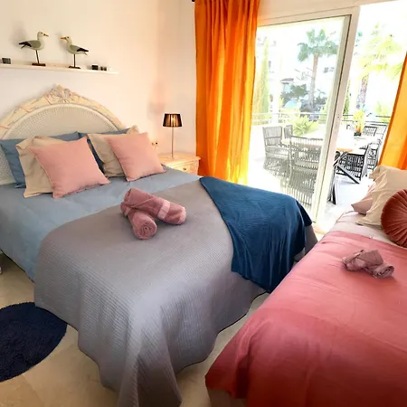 Apartment Golf Resort, Pool, Bbq, Massive Sunny Terrace With Mountain Views