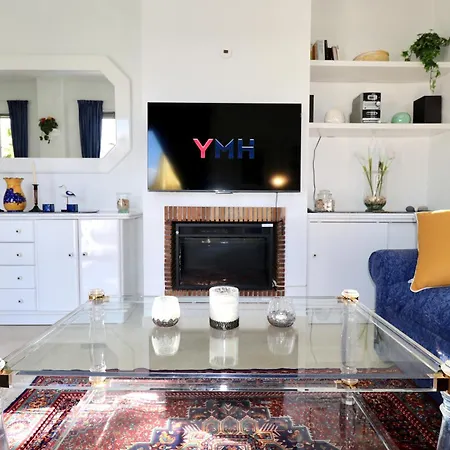 Golf Resort, Pool, Bbq, Massive Sunny Terrace With Mountain Views شقة