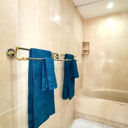 Golf Resort, Pool, Bbq, Massive Sunny Terrace With Mountain Views شقة إِستيبونا