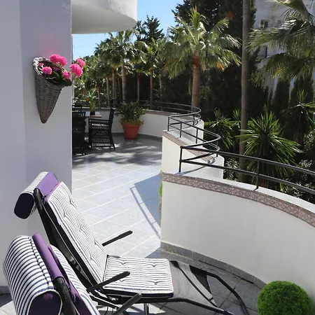 דירה Golf Resort, Pool, Bbq, Massive Sunny Terrace With Mountain Views אסטפונה