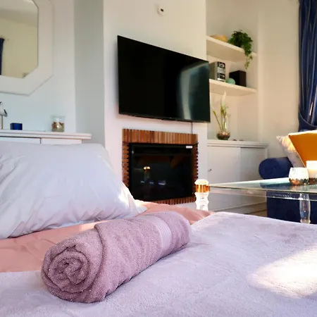 Golf Resort, Pool, Bbq, Massive Sunny Terrace With Mountain Views