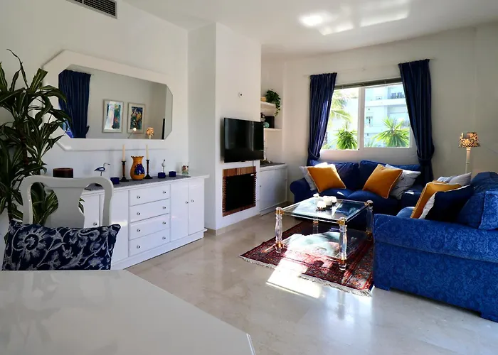 Golf Resort, Pool, Bbq, Massive Sunny Terrace With Mountain Views * Estepona