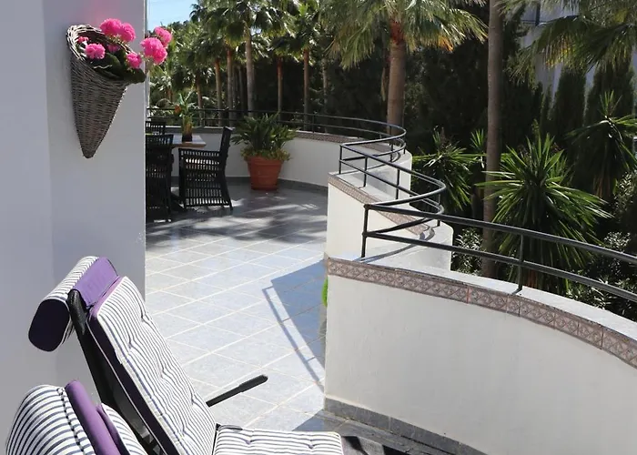 아파트 Golf Resort, Pool, Bbq, Massive Sunny Terrace With Mountain Views 에스테포나